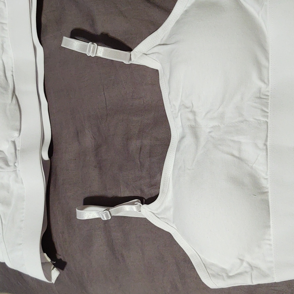 4 Bralettes - White - Fits bra size 28"-32"